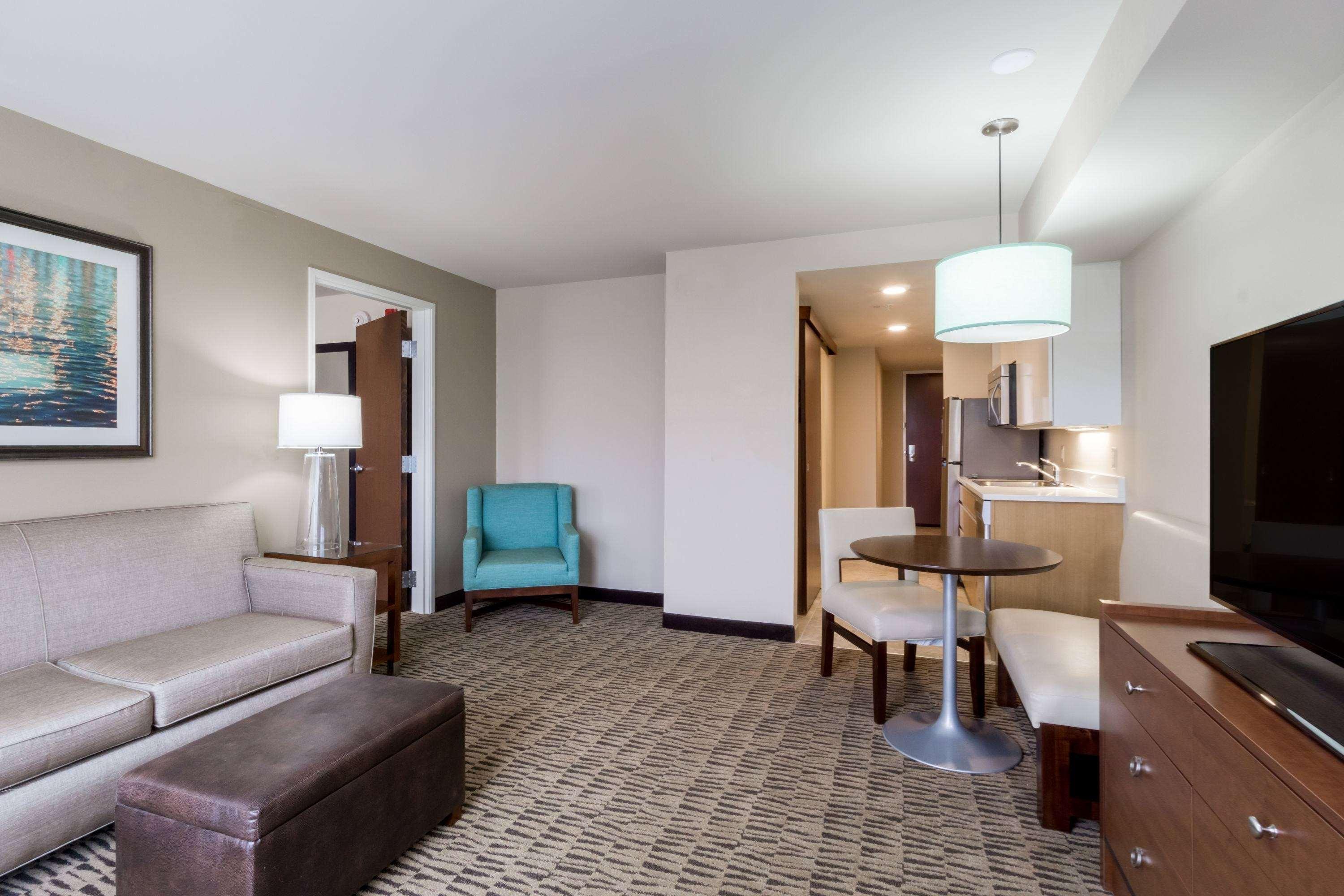 Hawthorn Suites By Wyndham Wheeling At The Highlands Triadelphia Exterior foto