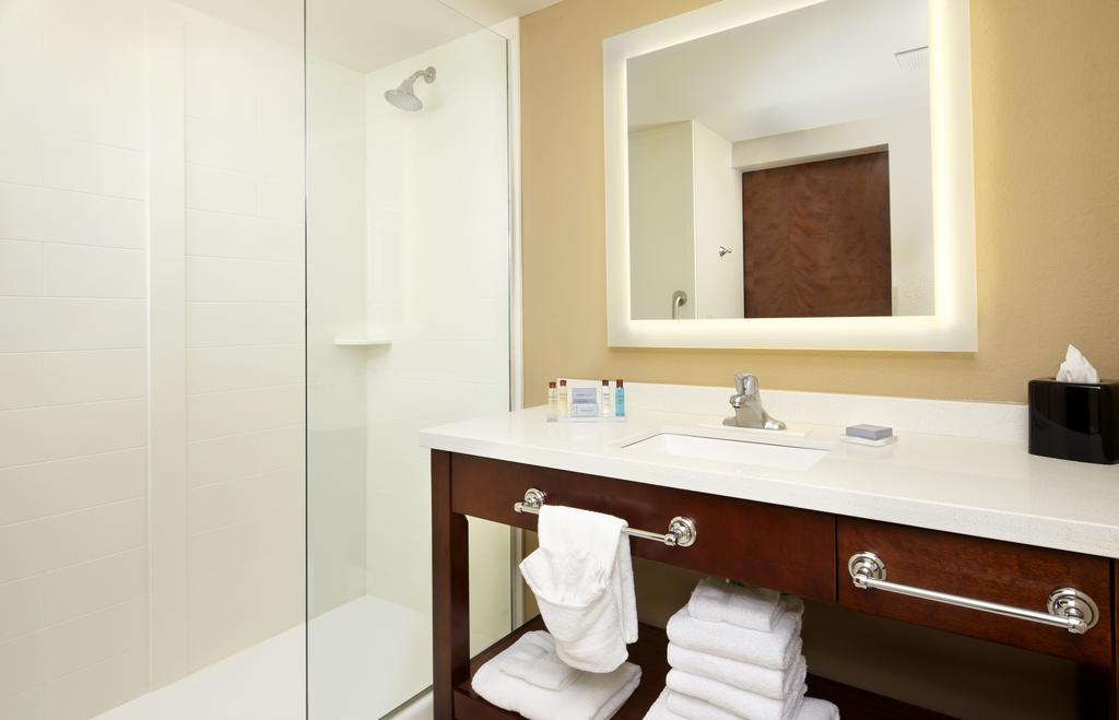 Hawthorn Suites By Wyndham Wheeling At The Highlands Triadelphia Exterior foto